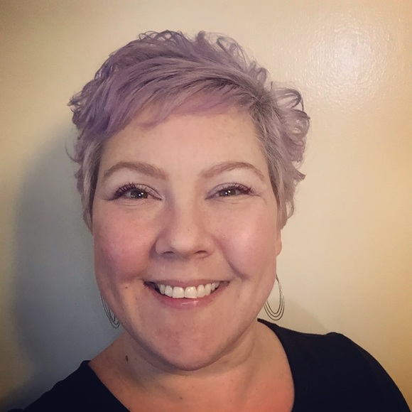 Meet your Posher, Danielle - Picture 1 of 1